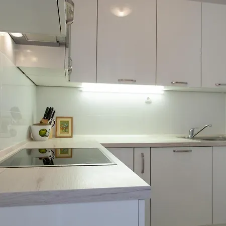 Apartment Trstenik Split