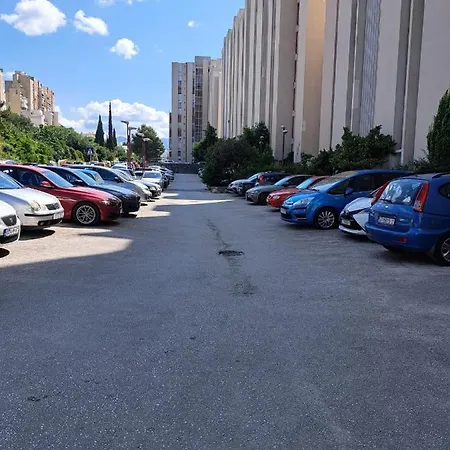 شقة Trstenik